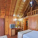 Hotel Random By Lookbookholiday