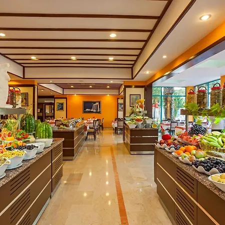 Hotell Random By Lookbookholiday Side