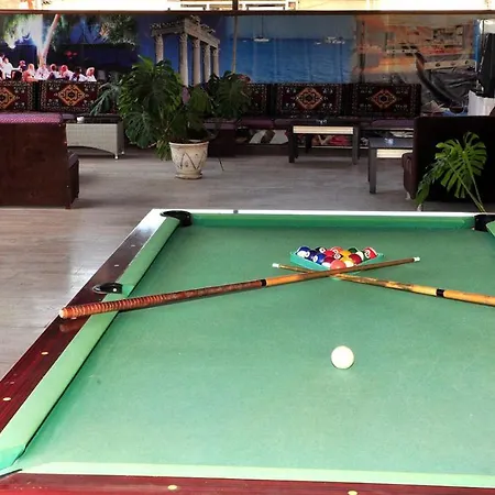 Hotell Random By Lookbookholiday