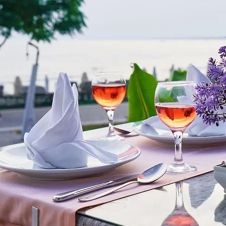 Random By Lookbookholiday Hotell