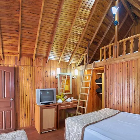 Hotell Random By Lookbookholiday