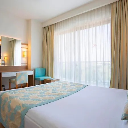 Random By Lookbookholiday Hotell 4*