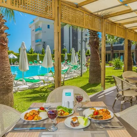 Random By Lookbookholiday 4* 시데