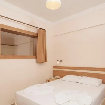 Random By Lookbookholiday 4* Сиде