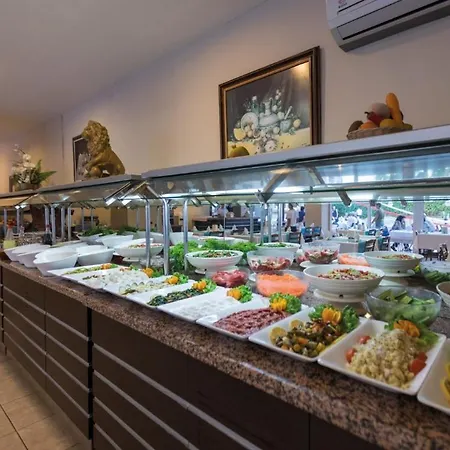 Random By Lookbookholiday 4*