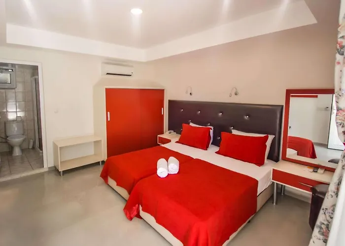 Random By Lookbookholiday Otel 4*