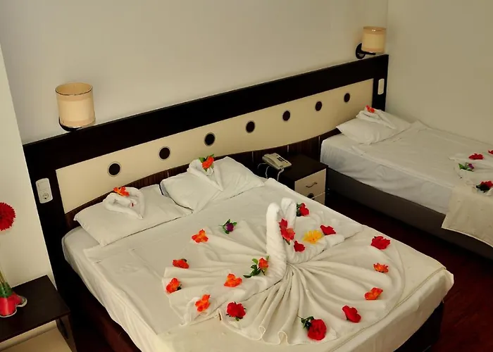 Random By Lookbookholiday 4*