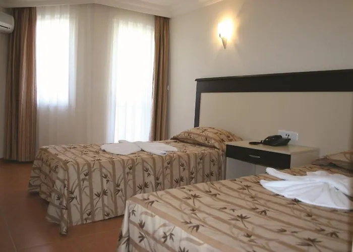 Random By Lookbookholiday