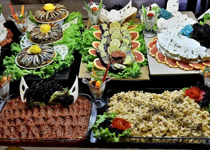 Otel Random By Lookbookholiday