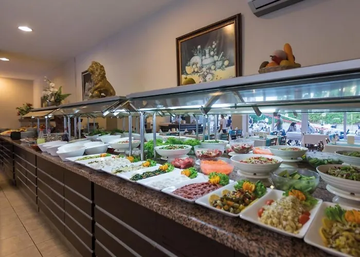 Random By Lookbookholiday 4*