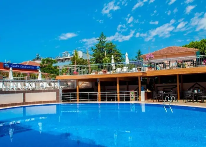 Random By Lookbookholiday Otel