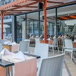 Hotel Random By Lookbookholiday 4*
