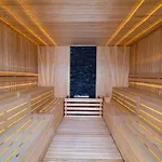Hotel Random By Lookbookholiday Side