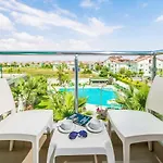 Hotell Random By Lookbookholiday
