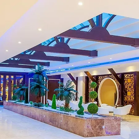 Random By Lookbookholiday 酒店 锡德