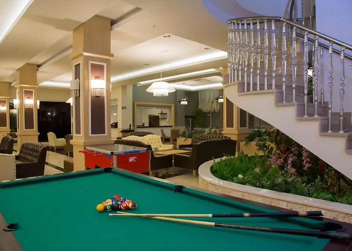 Random By Lookbookholiday 锡德