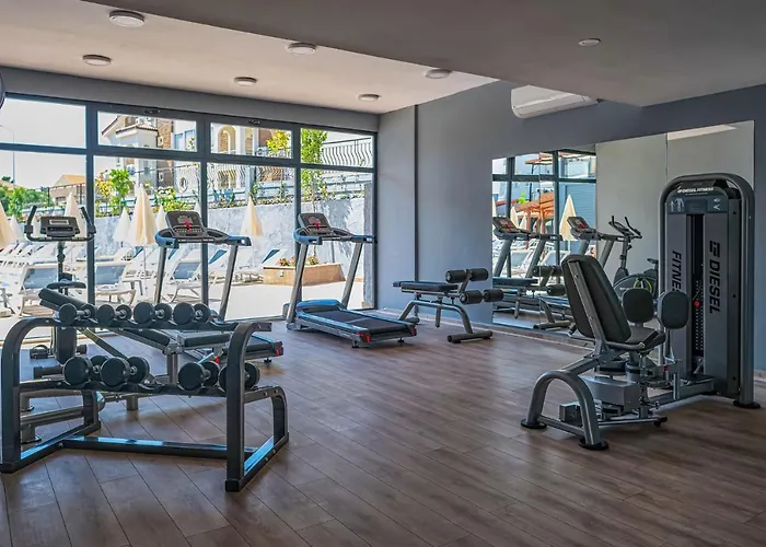 Random By Lookbookholiday Hotel 4*