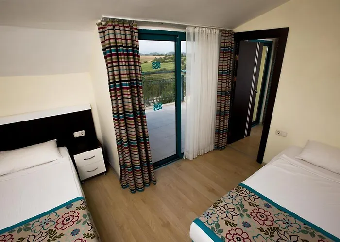 Random By Lookbookholiday