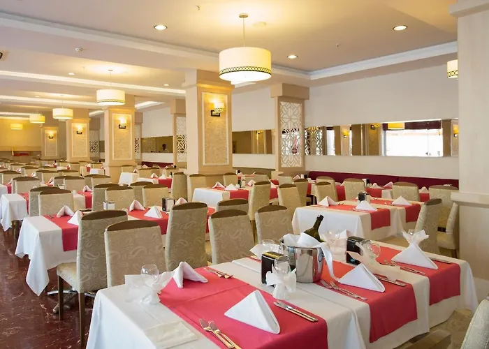 Random By Lookbookholiday 4*