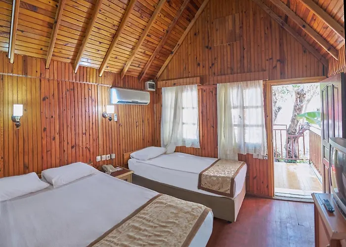 Random By Lookbookholiday 4* Side