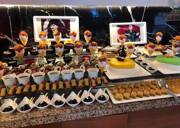 Random By Lookbookholiday