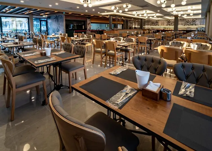 Random By Lookbookholiday